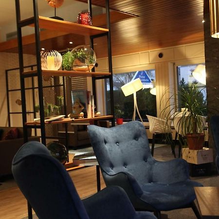 Hotel Knaus Am Hafen ウールディンゲン・ミュールホーフェン エクステリア 写真