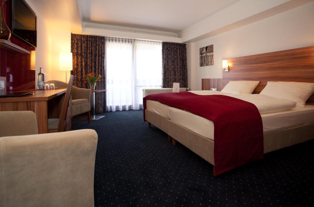 Hotel Knaus Am Hafen ウールディンゲン・ミュールホーフェン 部屋 写真