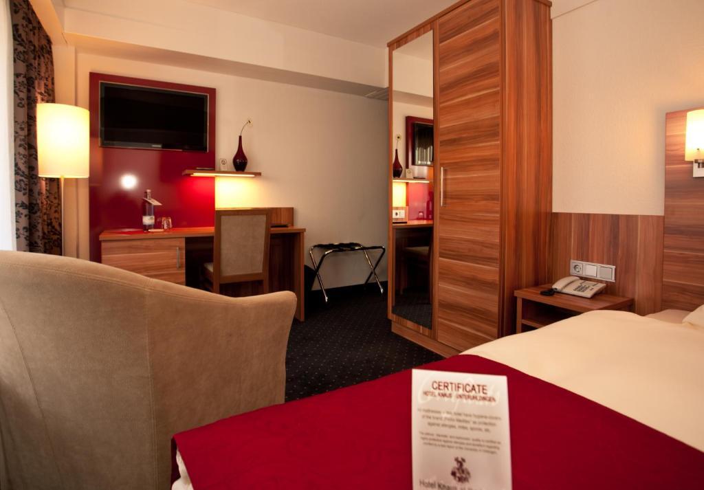 Hotel Knaus Am Hafen ウールディンゲン・ミュールホーフェン エクステリア 写真