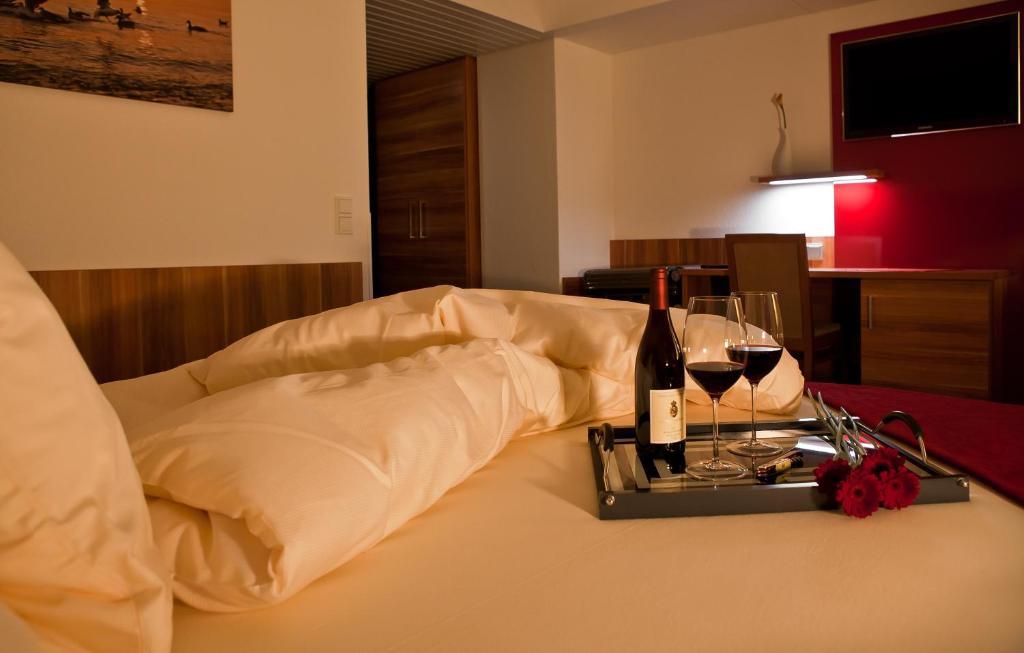 Hotel Knaus Am Hafen ウールディンゲン・ミュールホーフェン 部屋 写真