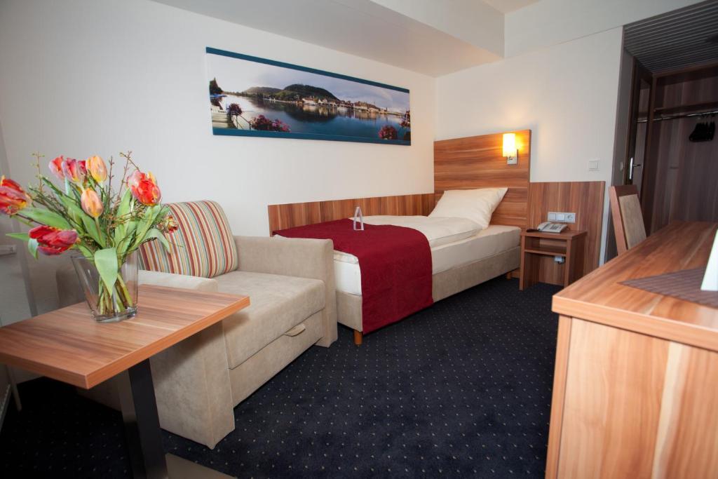 Hotel Knaus Am Hafen ウールディンゲン・ミュールホーフェン 部屋 写真