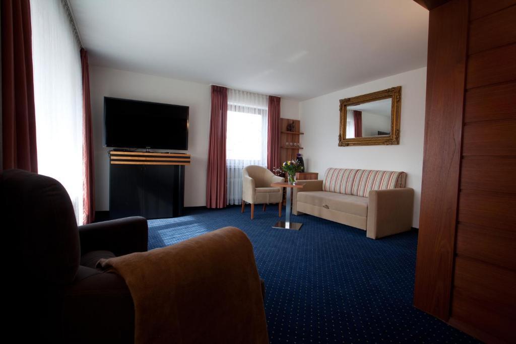 Hotel Knaus Am Hafen ウールディンゲン・ミュールホーフェン 部屋 写真