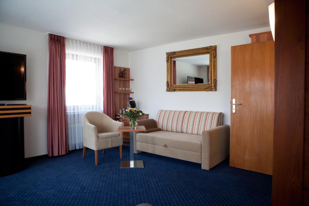 Hotel Knaus Am Hafen ウールディンゲン・ミュールホーフェン 部屋 写真