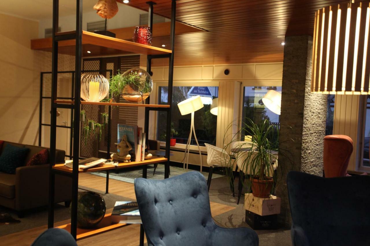 Hotel Knaus Am Hafen ウールディンゲン・ミュールホーフェン エクステリア 写真