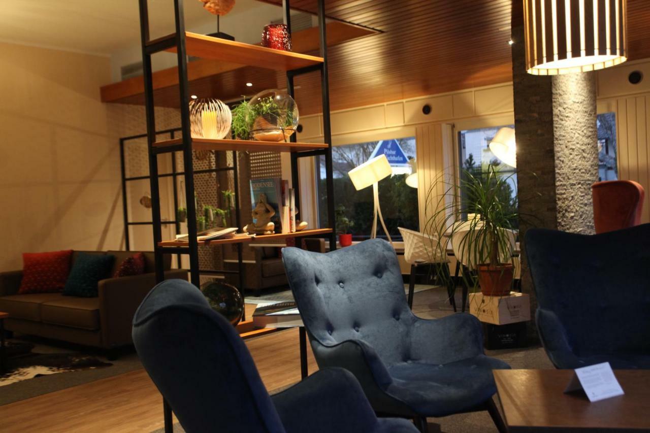 Hotel Knaus Am Hafen ウールディンゲン・ミュールホーフェン エクステリア 写真