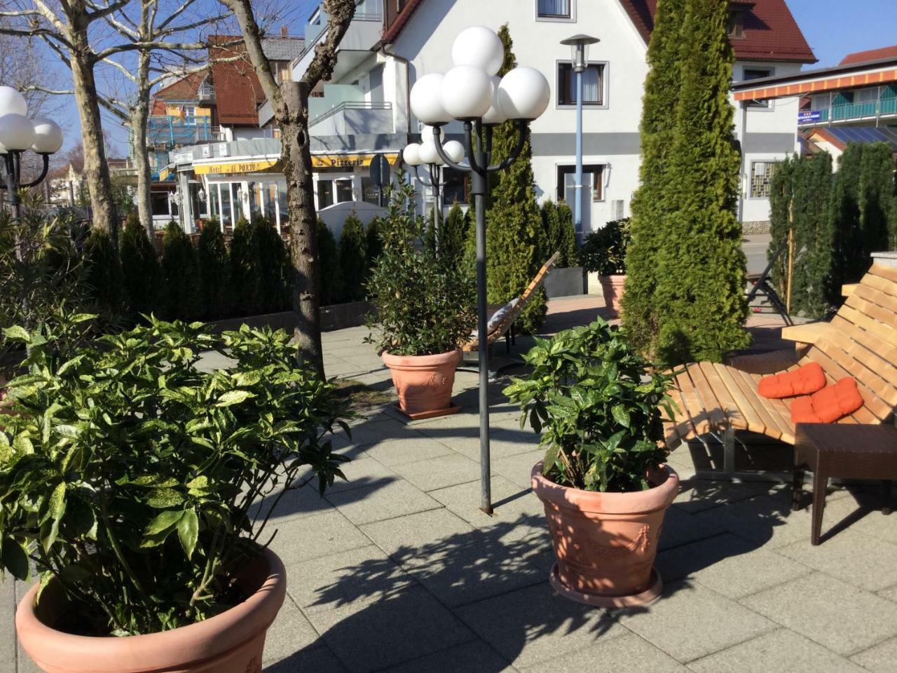 Hotel Knaus Am Hafen ウールディンゲン・ミュールホーフェン エクステリア 写真
