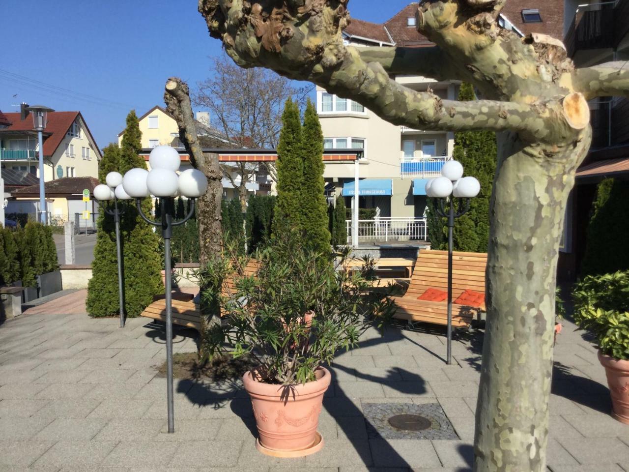 Hotel Knaus Am Hafen ウールディンゲン・ミュールホーフェン エクステリア 写真