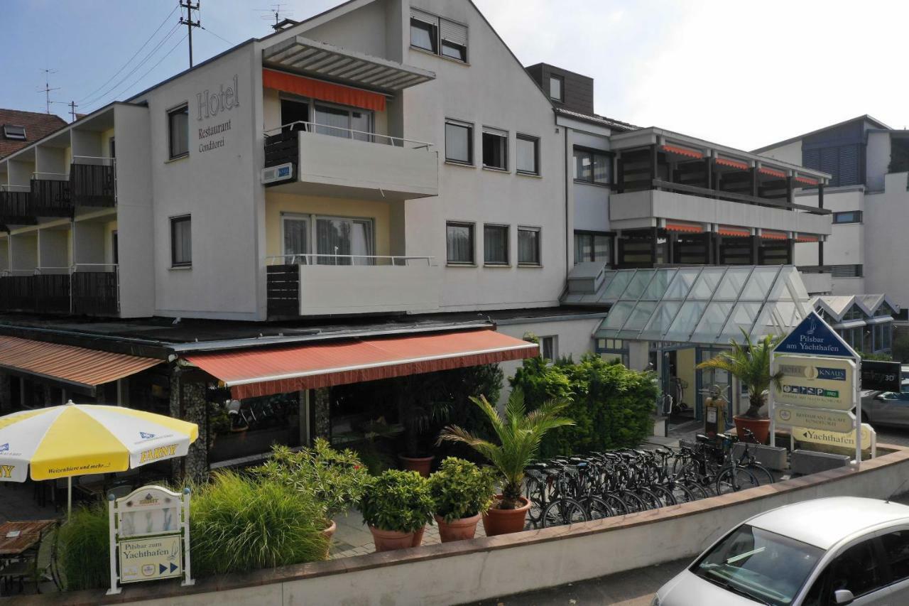 Hotel Knaus Am Hafen ウールディンゲン・ミュールホーフェン エクステリア 写真